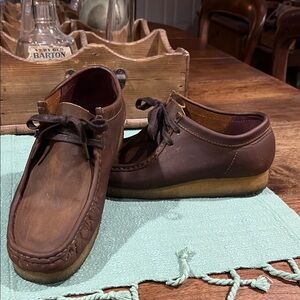 Clarks Leather Low Top Wallabees